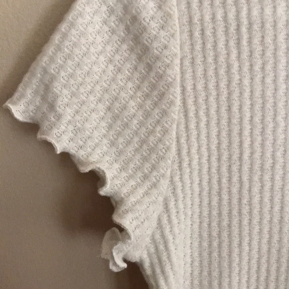 White Forever 21 crop - Picture 2 of 3